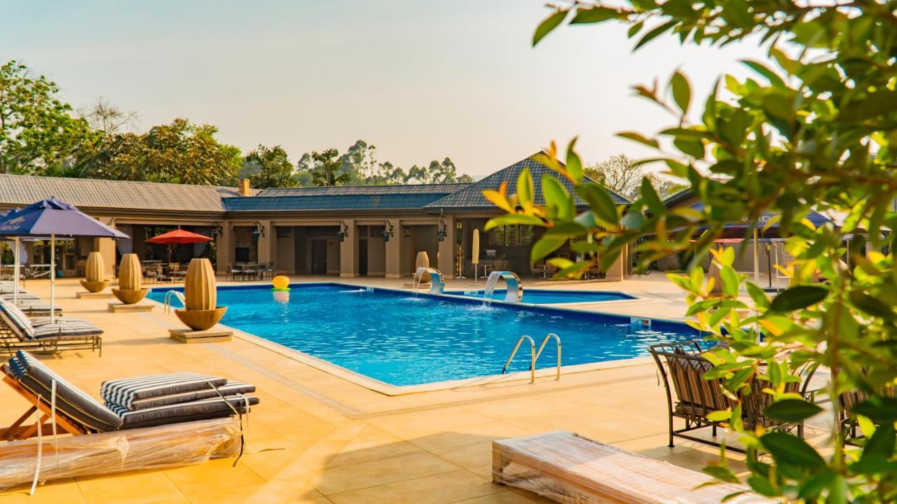 Tagidor Garden Resort And Spa Bangou Exterior foto